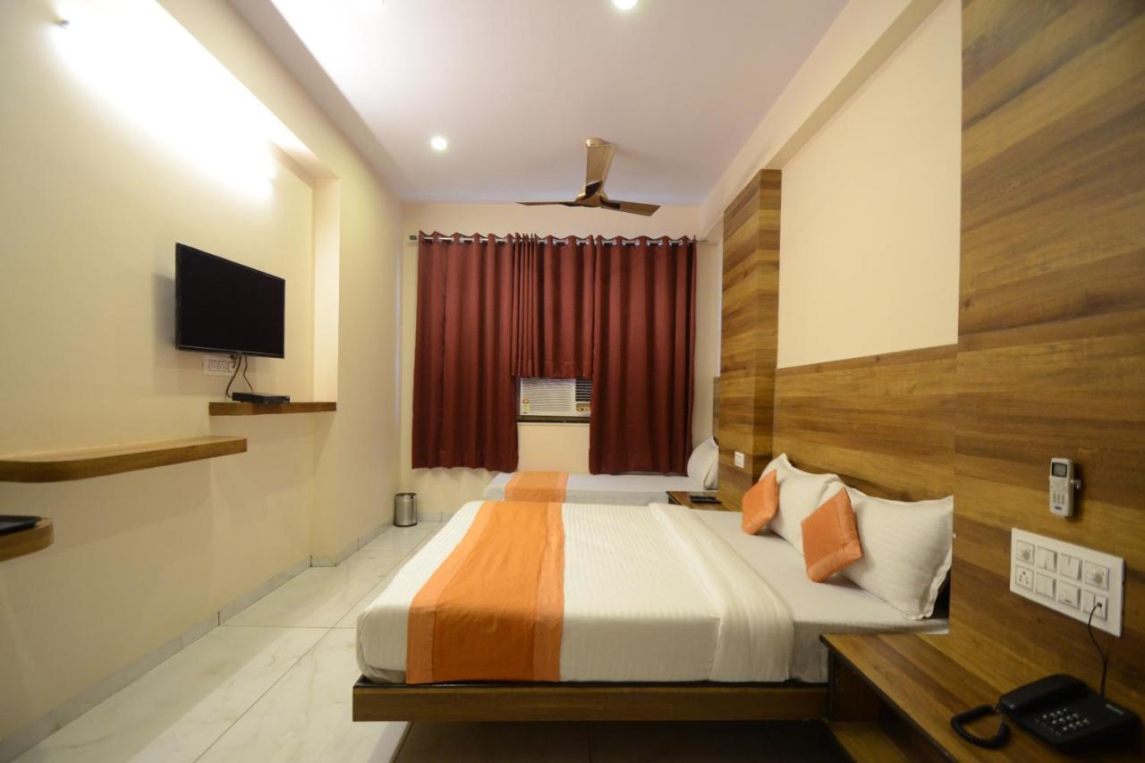 Hotel Metro Jaipur Bagian luar foto