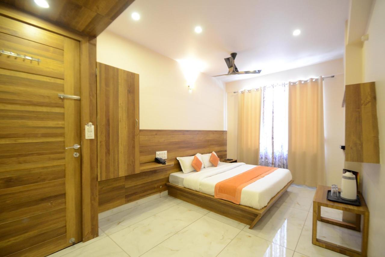 Hotel Metro Jaipur Bagian luar foto