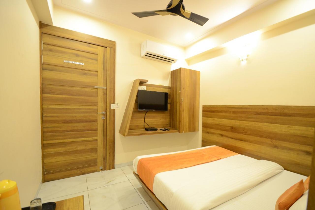 Hotel Metro Jaipur Bagian luar foto