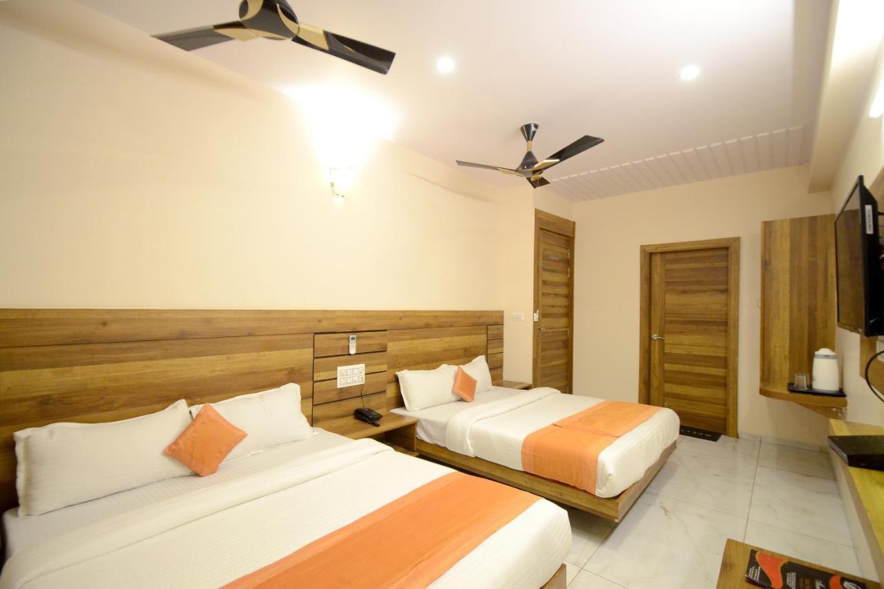 Hotel Metro Jaipur Bagian luar foto